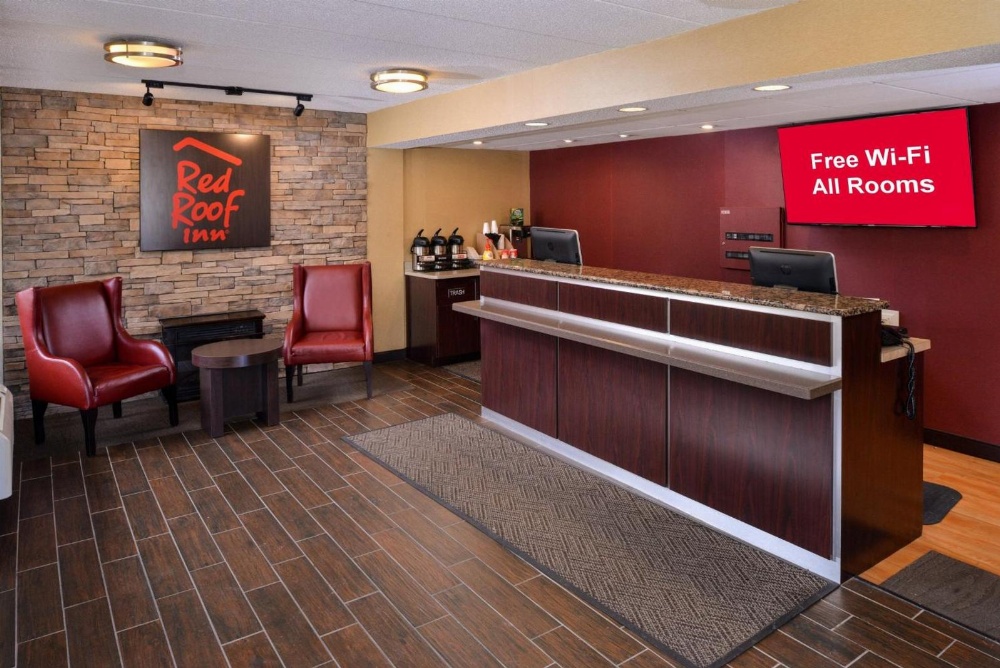 Red Roof Inn Milwaukee Airport